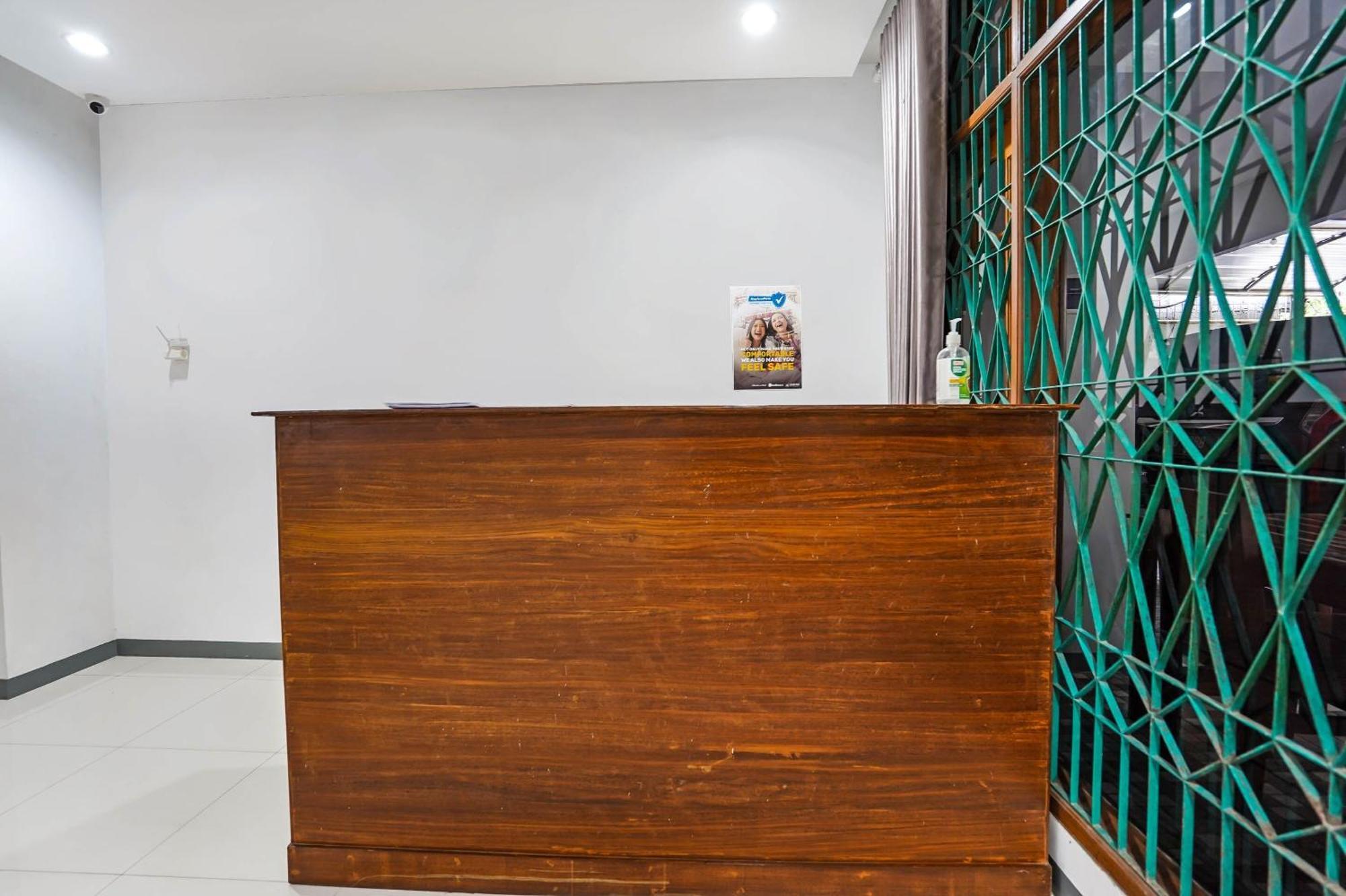 Oyo 90891 Parang Kusumo Residence Krembangan Zewnętrze zdjęcie