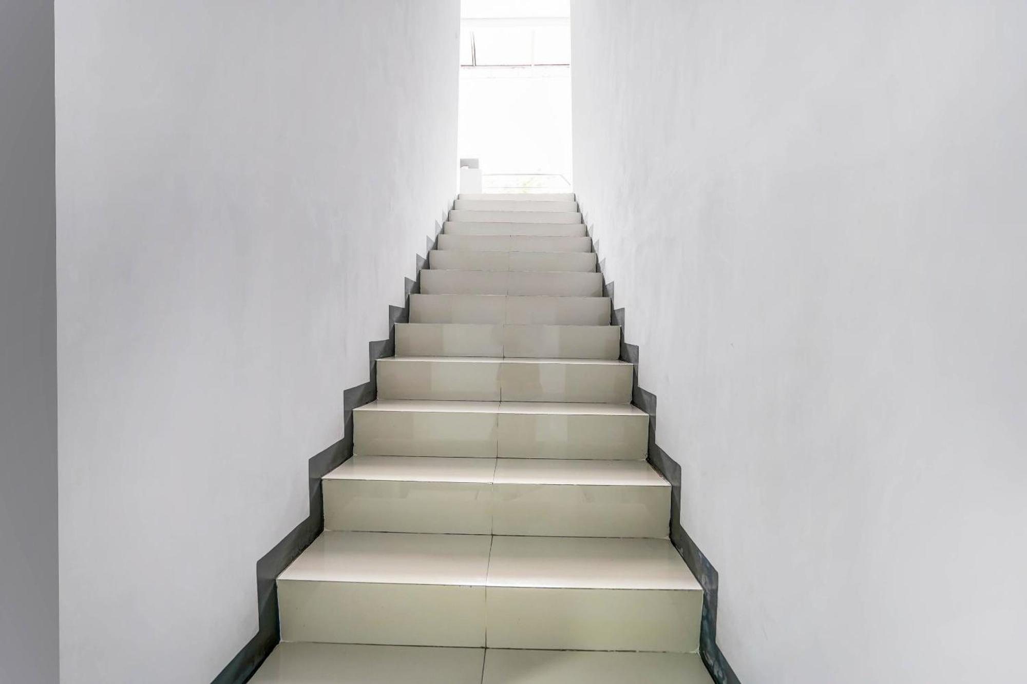 Oyo 90891 Parang Kusumo Residence Krembangan Zewnętrze zdjęcie
