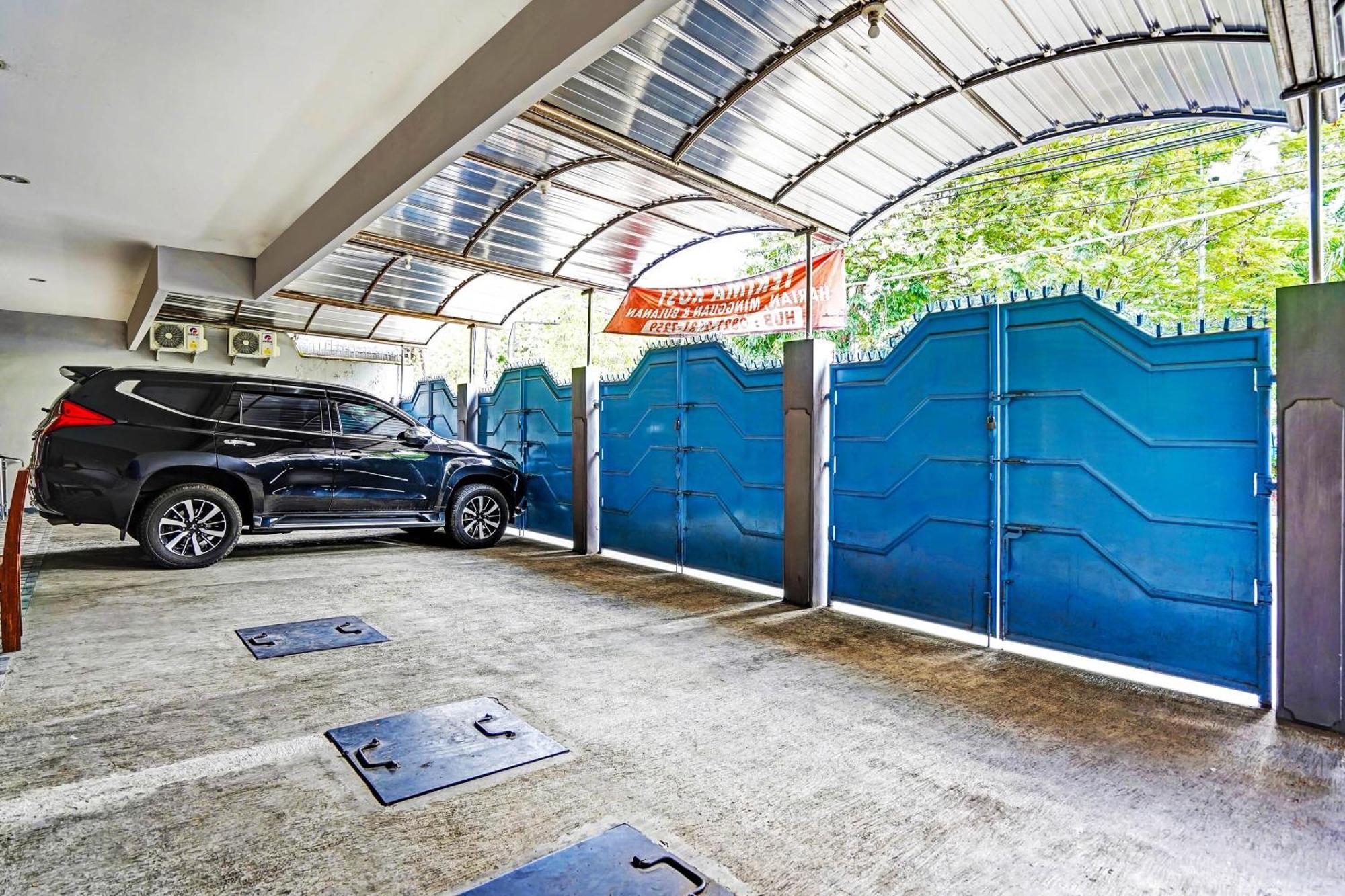 Oyo 90891 Parang Kusumo Residence Krembangan Zewnętrze zdjęcie