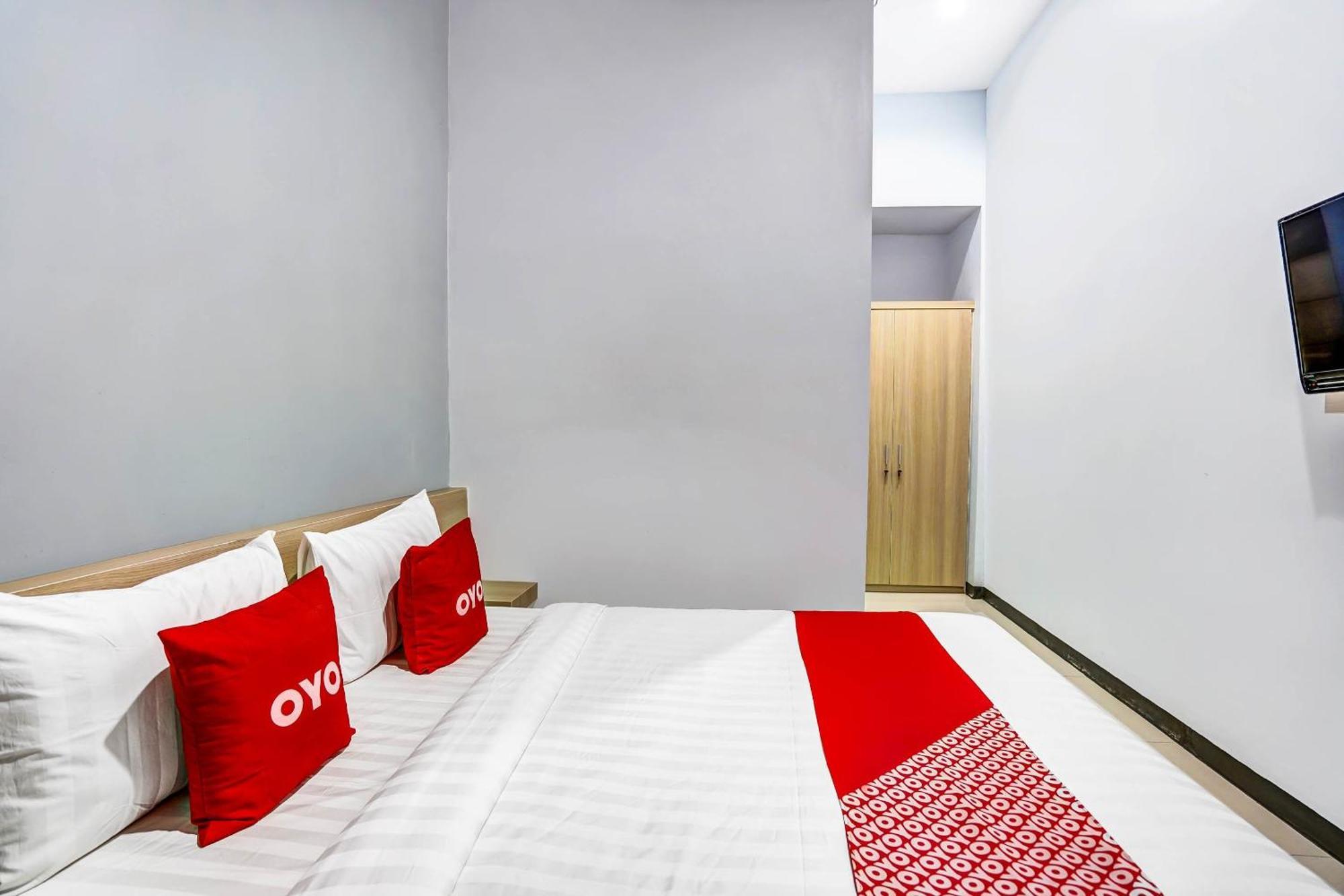 Oyo 90891 Parang Kusumo Residence Krembangan Zewnętrze zdjęcie