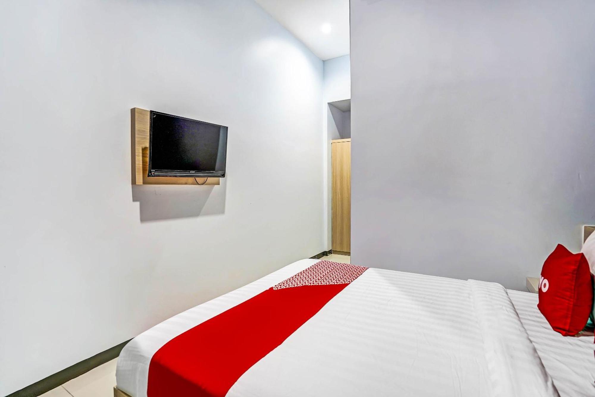 Oyo 90891 Parang Kusumo Residence Krembangan Zewnętrze zdjęcie