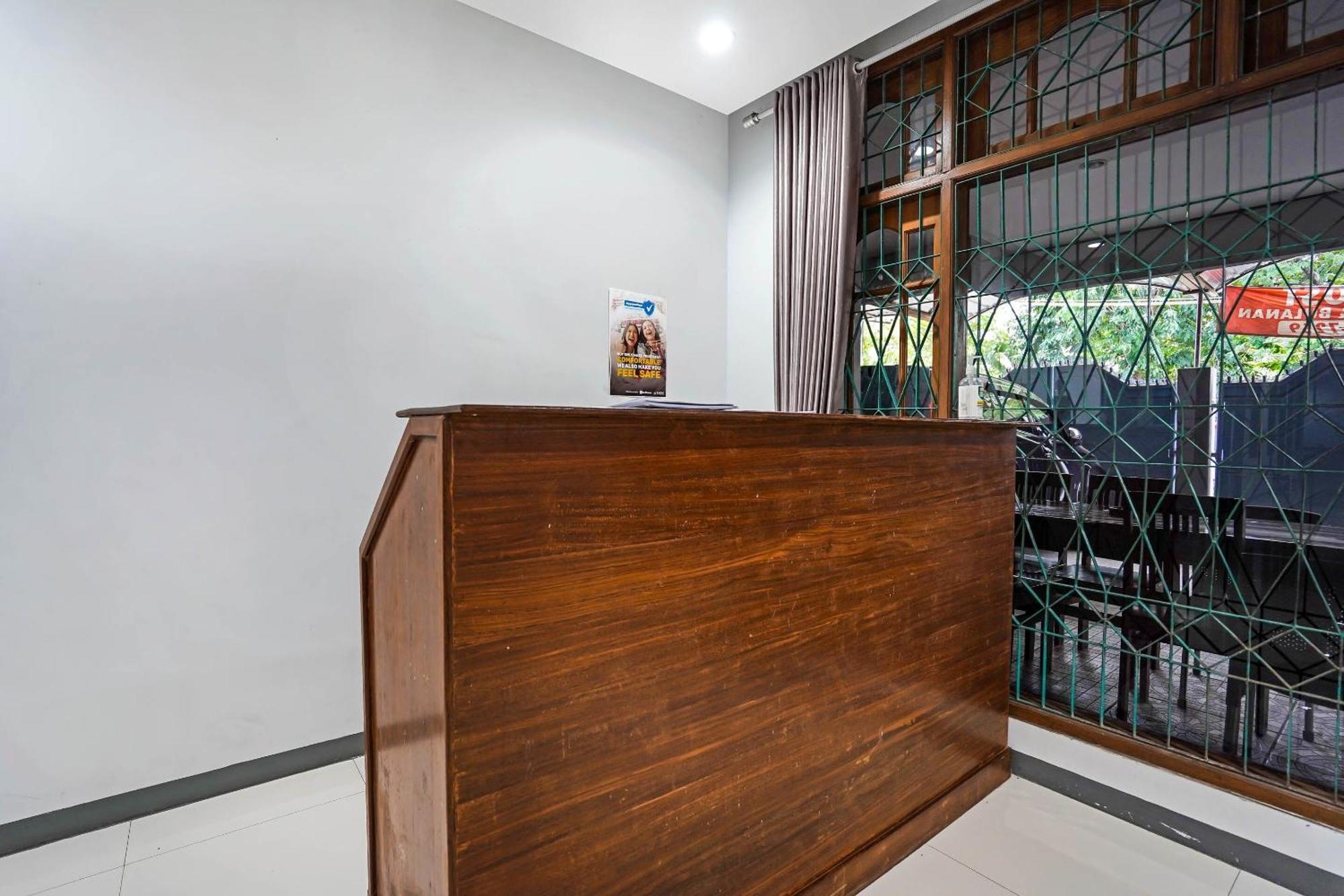 Oyo 90891 Parang Kusumo Residence Krembangan Zewnętrze zdjęcie