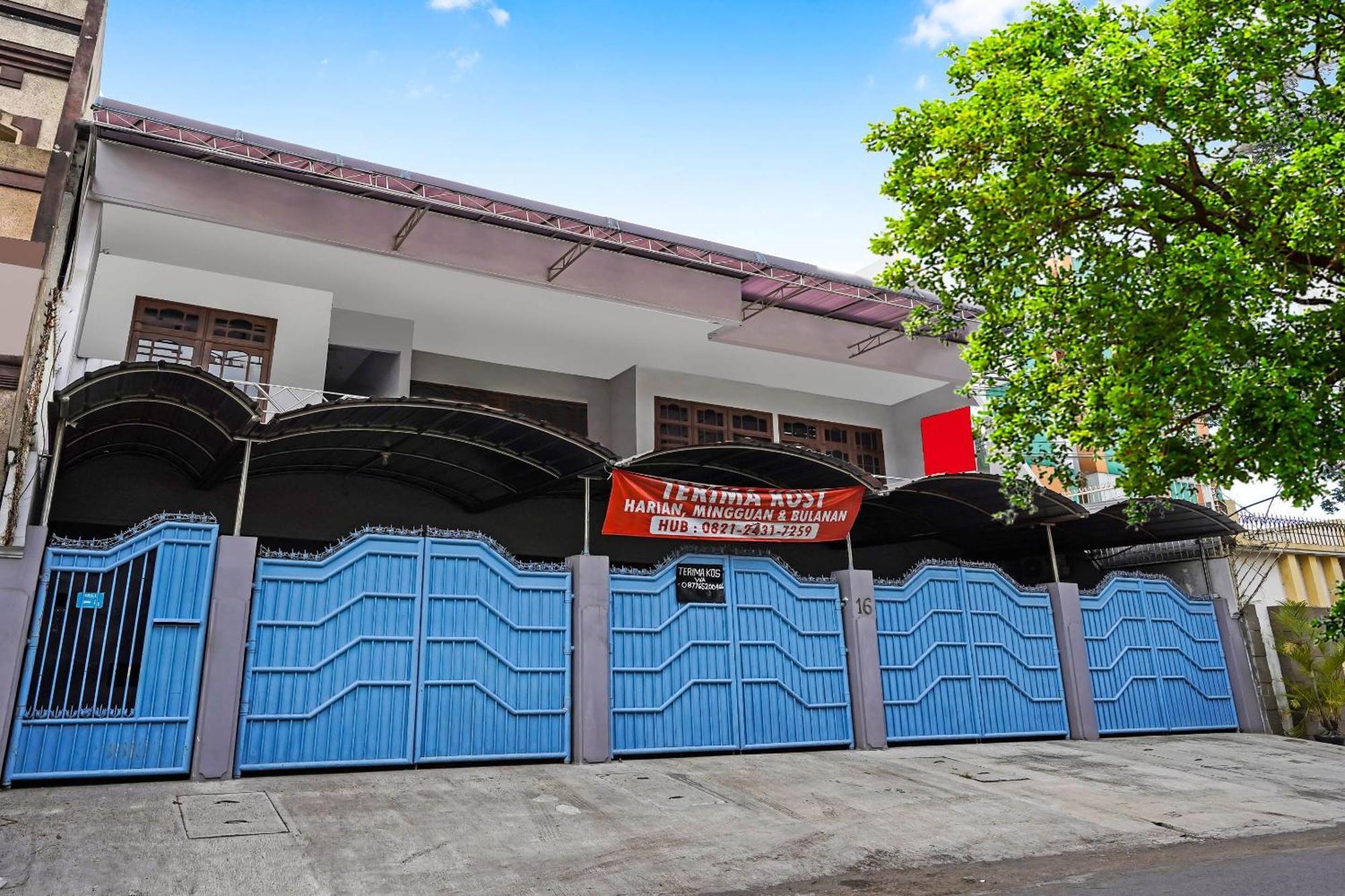 Oyo 90891 Parang Kusumo Residence Krembangan Zewnętrze zdjęcie